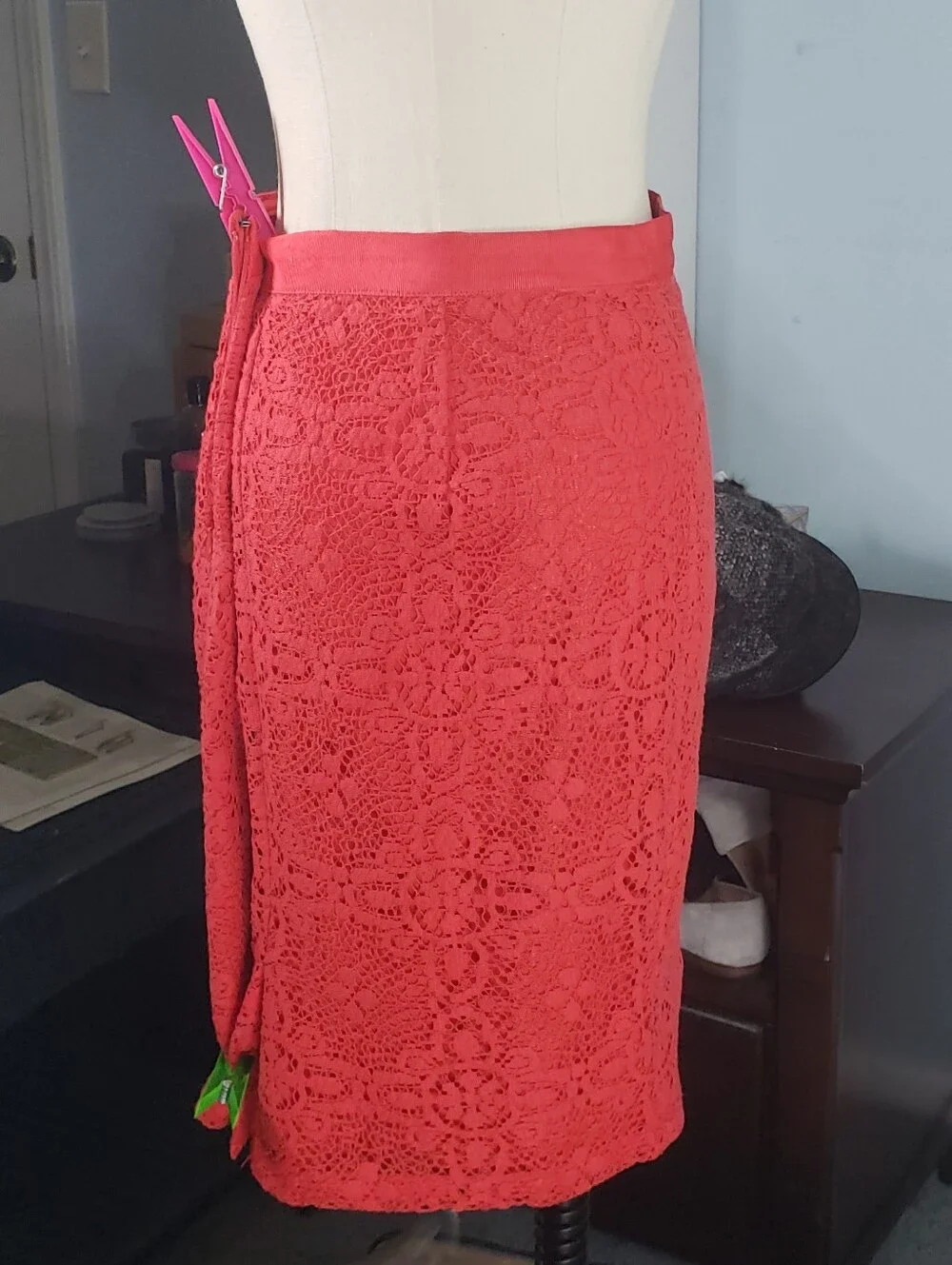 Vintage The Limited Crochet Lace Pencil Skirt 12 Coral Red Office Siren Date Fal